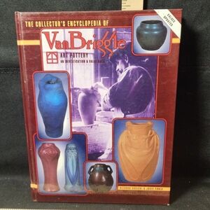 Van Briggle Art Pottery Collector's Encyclopedia Book by Sasicki Values Hardback